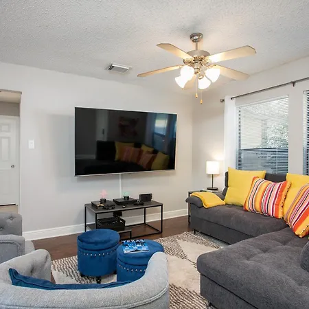 Villa Super Fun House In Perfect Location